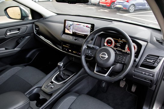 Nissan Qashqai DIG-T N-CONNECTA MHEV