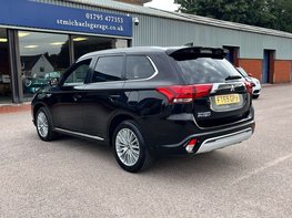 Mitsubishi Outlander 2.4 Outlander Dynamic PHEV CVT 4WD 5dr 9