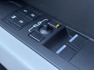 Land Rover Defender 90 D250 Hard Top SE MHEV 37