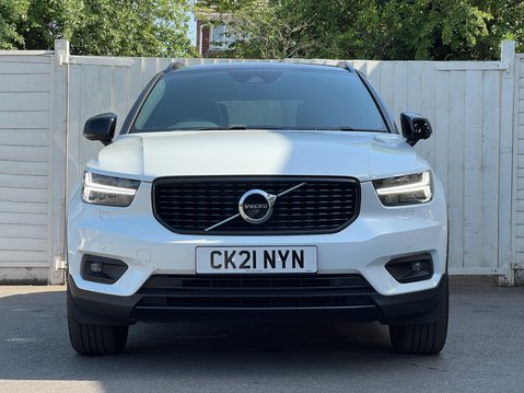 Volvo XC40 1.5 T3 R-Design SUV 5dr Petrol Auto Euro 6 (s/s) (163 ps) 3