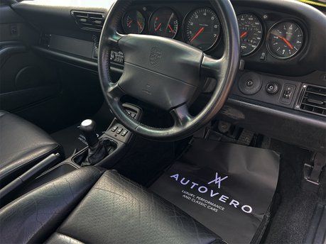 Porsche 911 CARRERA 4 48