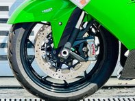 Kawasaki ZX ZZR 1400 28