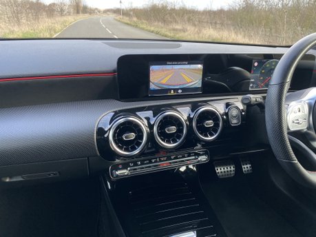 Mercedes-Benz A Class A200 D AMG Line Diesel Auto REVERSE CAM/SAT NAV/DIGITAL DASH 9
