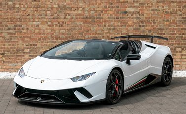 Lamborghini Huracan Spyder LP640-4 Performante 6