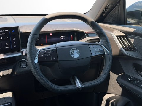 Vauxhall Grandland 1.2 Hybrid 145 GS [Intelli-LED] 5dr e-DCT6 17