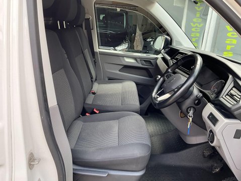 Volkswagen Transporter 2.0 TDI T28 Startline Business FWD SWB Euro 6 15