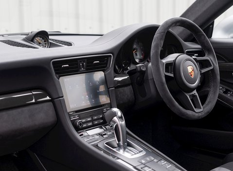 Porsche 911 GT3 (991.2) 16