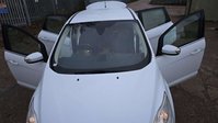 Ford C-Max 1.0T EcoBoost Titanium Euro 5 (s/s) 5dr 9