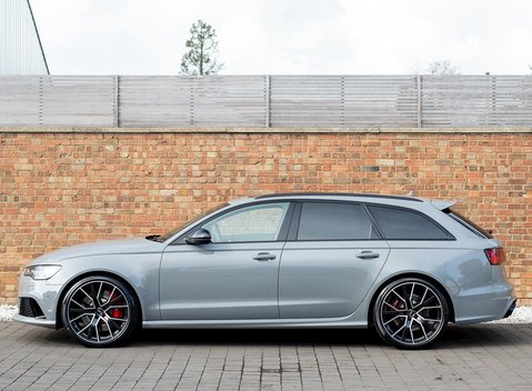 Audi RS6 Avant Performance 2