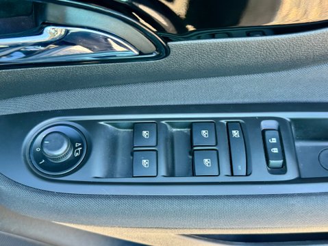 Vauxhall Mokka X DESIGN NAV S/S 19