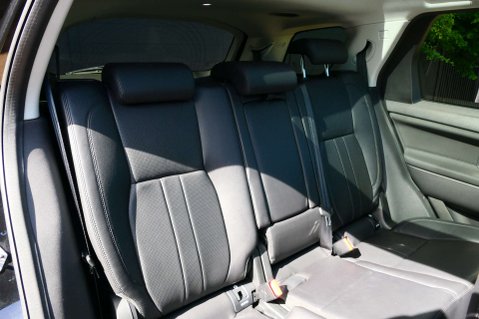Land Rover Discovery Sport 2.0 Discovery Sport Black HSE TD4 Auto 4WD 5dr 5