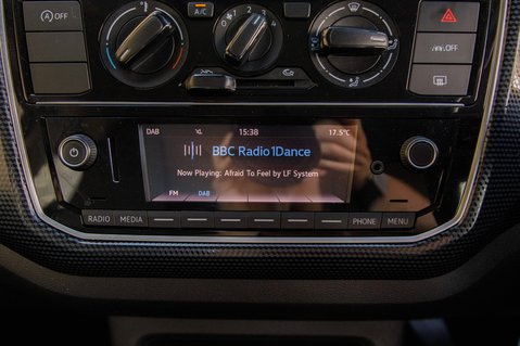 Volkswagen Up BASE 21