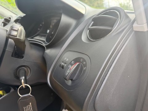 SEAT Ibiza 1.4 Toca Euro 5 5dr 21