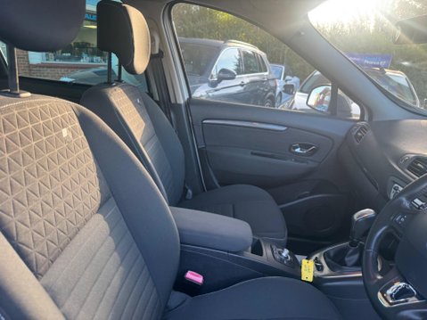 Renault Grand Scenic 1.5 dCi Limited Nav Auto Euro 6 5dr 23