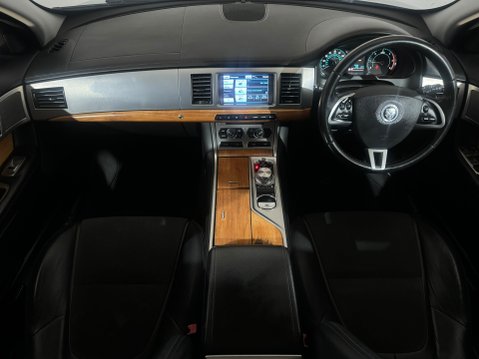 Jaguar XF 10