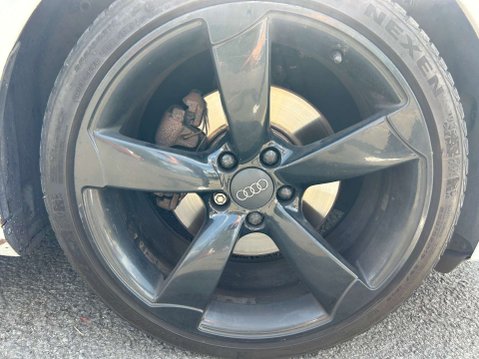 Audi A4 2.0 A4 Black Edition TDI 5dr 14