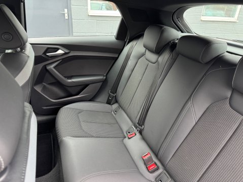 Audi A1 S LINE 35 TFSI S-A 38