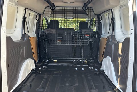 Ford Transit Connect 220 Leader DCIV Selectshift Auto - Sat Nav / 5 Seats / Rear Camera 14