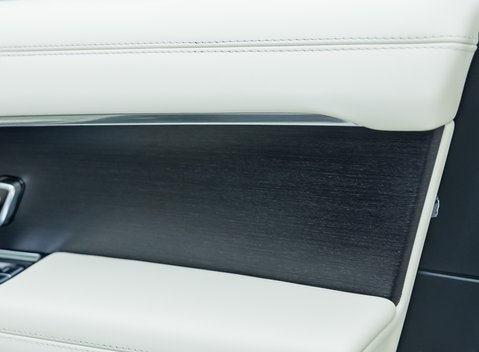 Land Rover Range Rover P460e Autobiography LWB 27