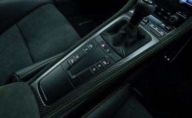 Porsche Cayman GT4 RS (718) 23