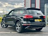 Volkswagen Touareg 3.0 TDI V6 BlueMotion Tech R-Line SUV 5dr Diesel Tiptronic 4WD Euro 6 (s/s) 6
