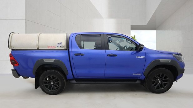 Toyota Hilux Invincible X | Auto | 2.8 LT | Double Cab | Sensors | EURO 6 | NO VAT 3