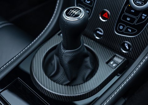 Aston Martin V12 Vantage S ROADSTER 