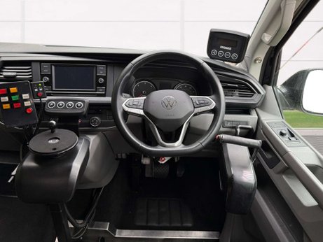 Volkswagen Transporter 2.0 Transporter SE TDI Semi-Auto 5dr 2