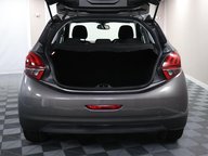 Peugeot 208 PURETECH S/S SIGNATURE 14