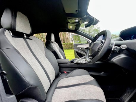 Peugeot 3008 S/S GT PREMIUM 19