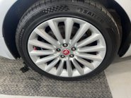 Jaguar XF D LUXURY 11
