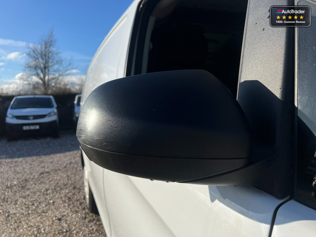 2020 Mercedes-Benz VitoLWB L2H1 Low Roof 110 EURO 6 NO VAT — thumbnail 40 of 51