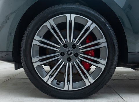 Land Rover Range Rover P530 SV 32