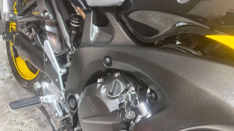 Yamaha FZ ONLY 16K CUSTOM 600CC NAKED BIKE NEW MOT WARRANTY 17