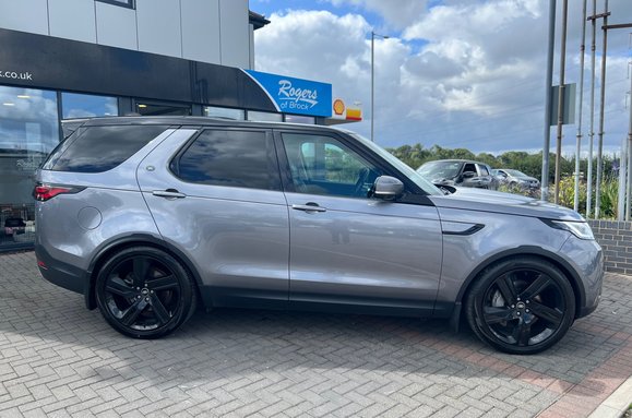 Land Rover Discovery 3.0 D300 MHEV HSE Auto 4WD COMMERCIAL 6