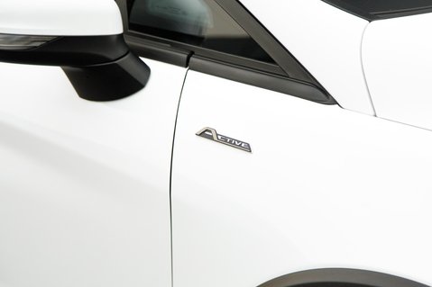 Ford Fiesta ACTIVE X EDITION MHEV 8