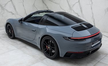 Porsche 911 Targa 4 GTS (992) 15