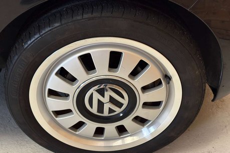 Volkswagen Up 1.0 High up! Hatchback 5dr Petrol ASG Euro 5 (75 ps) 23