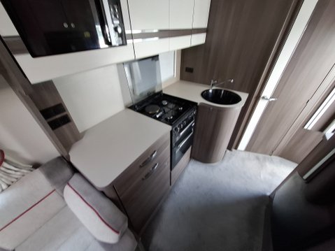 Elddis Majestic 275 16