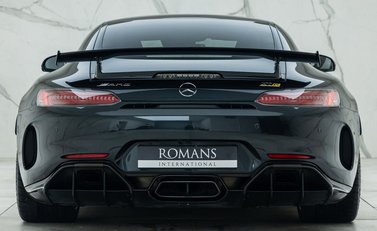 Mercedes-Benz AMG GT R 5