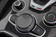 Alfa Romeo Giulia V6 BITURBO QUADRIFOGLIO 32