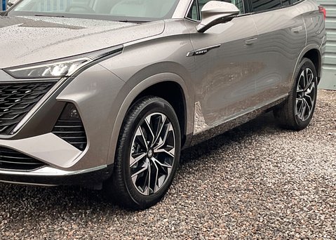 MG MGS9 1.5 T-GDI PHEV PREMIUM 5