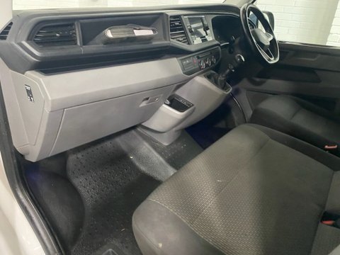 Volkswagen Transporter T28 TDI P/V HIGHLINE 16