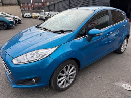 Ford Fiesta TITANIUM 4
