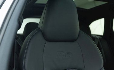 Audi RS6 Avant Carbon Black 11