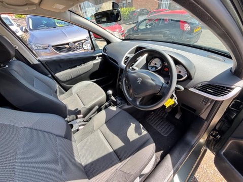 Peugeot 207 1.6 HDi S Euro 4 5dr (A/C) 8