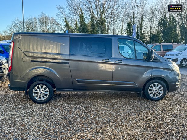 Ford Transit Custom Crew Cab [SOLD MT] AUTO 170ps LWB L2H1 Limited 300 Air Con Alloys Sensors S 6