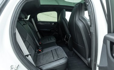 Porsche Cayenne GTS Coupe 14