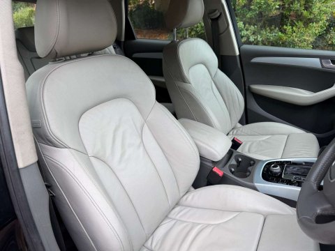 Audi Q5 3.2 v6 Petrol Auto (ulez) 13