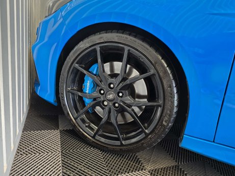 Ford Focus 2.3T EcoBoost RS Hatchback 5dr Petrol Manual AWD Euro 6 (s/s) (350 ps) 21